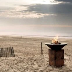 OFYR Classic Corten 85 7 OFYR Classic Corten 85 -Camping Kortings Winkel 900 900 ofyr strand liggend 1000x1000 1